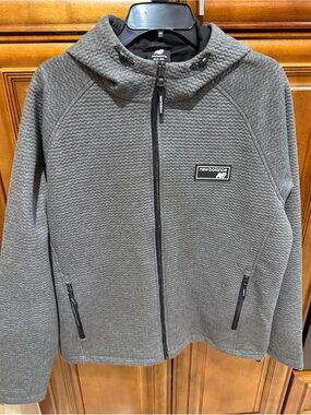 New Balance Men's Hooded Jacket Mens Large Poly Knit Full
Zip Hooded NEW